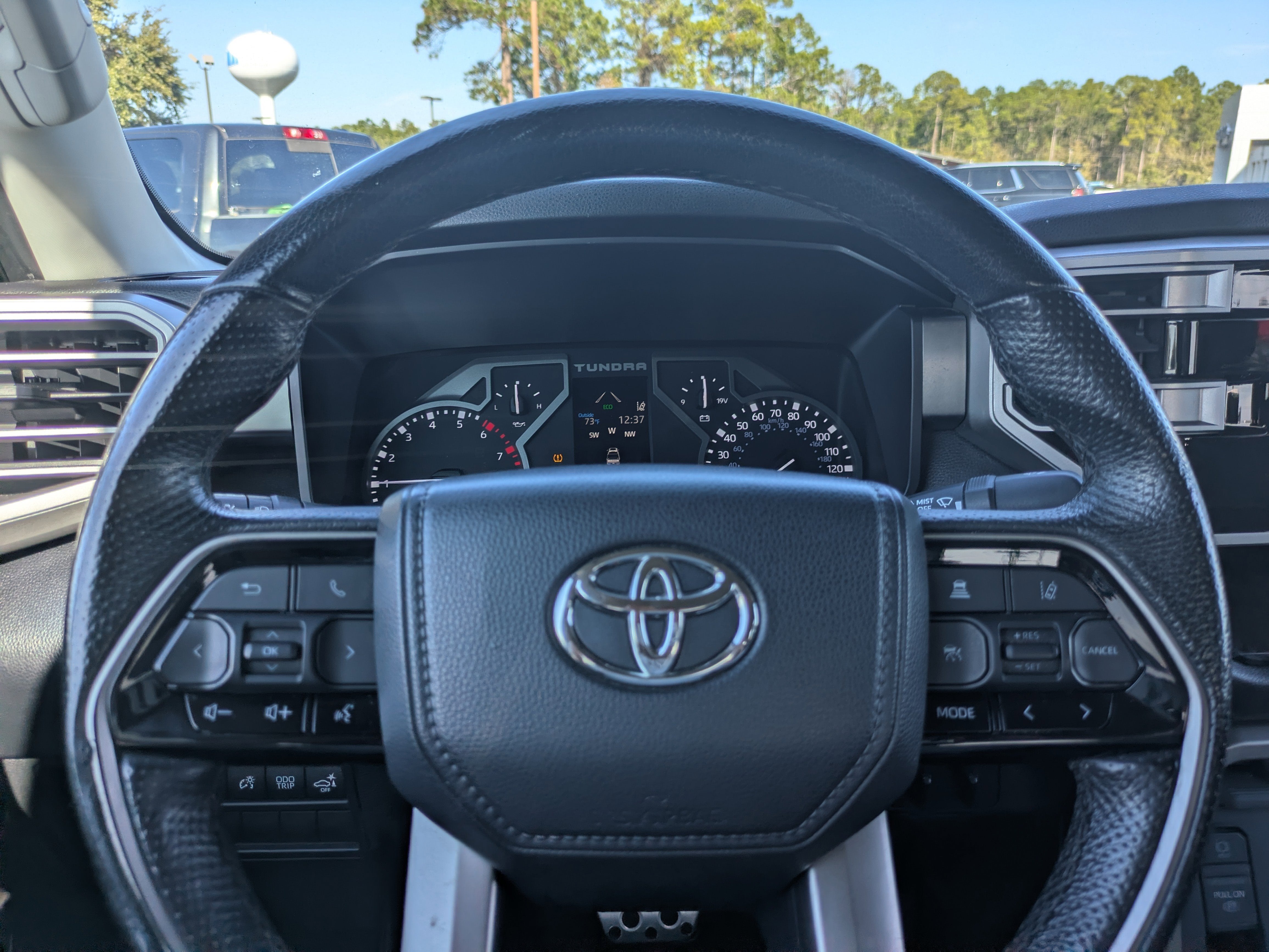 2022 Toyota Tundra 2WD SR5