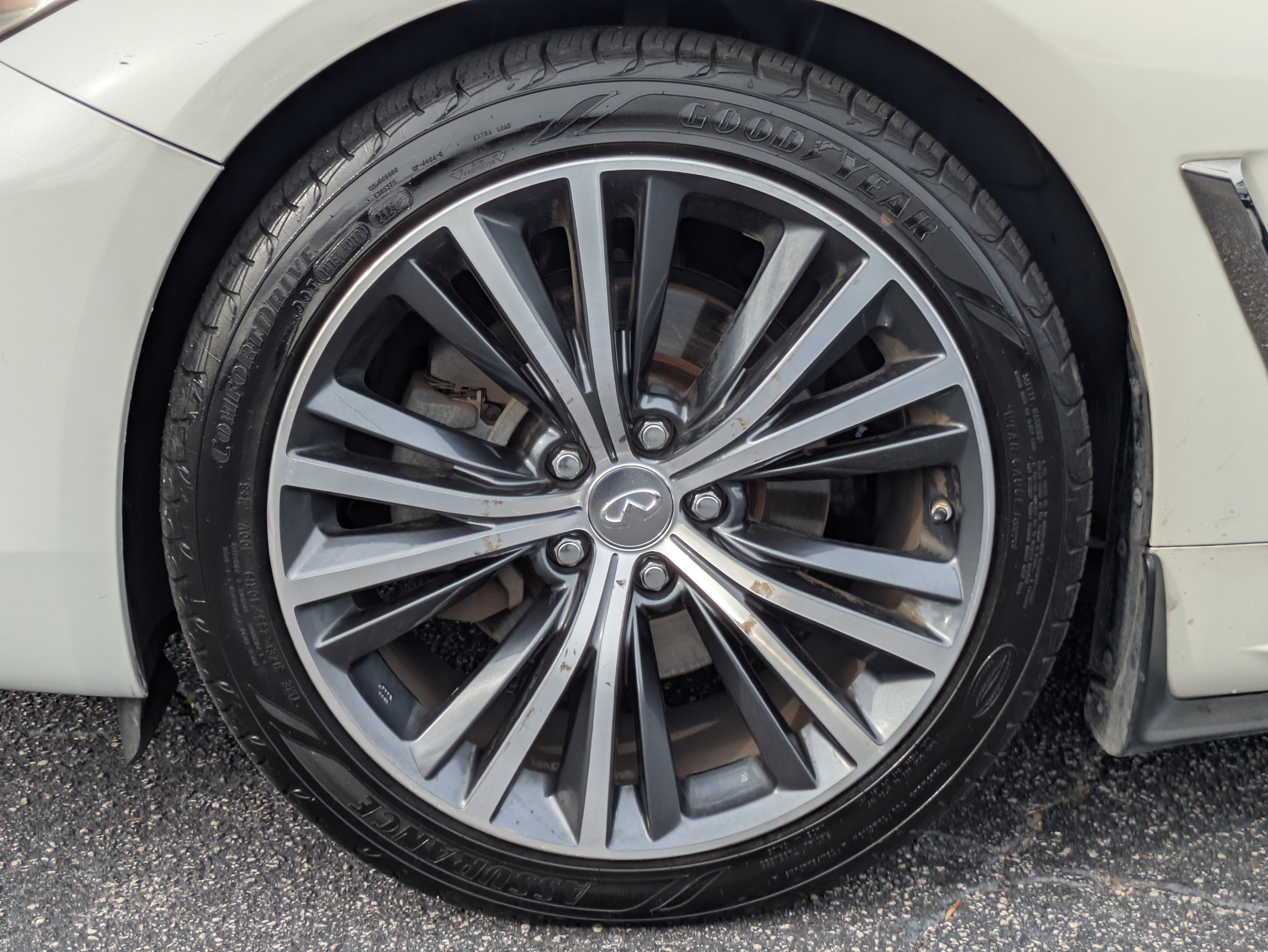 2019 INFINITI Q60 3.0t LUXE