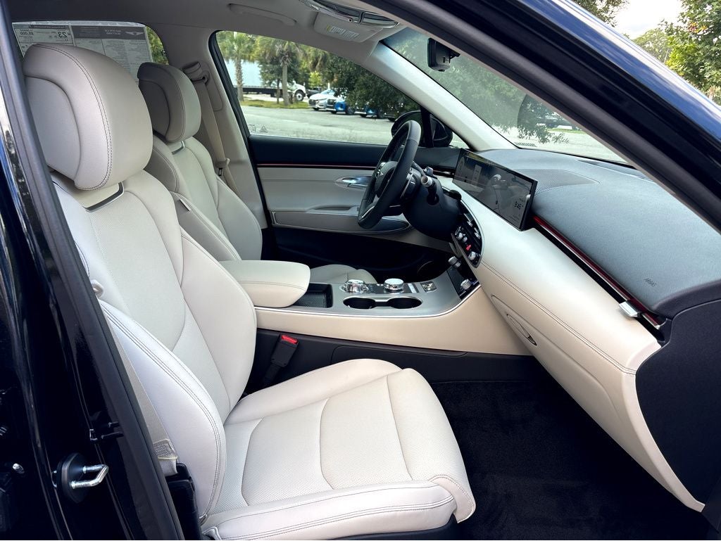 2026 Genesis GV70 2.5T Select
