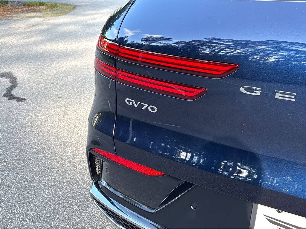 2026 Genesis GV70 2.5T Select