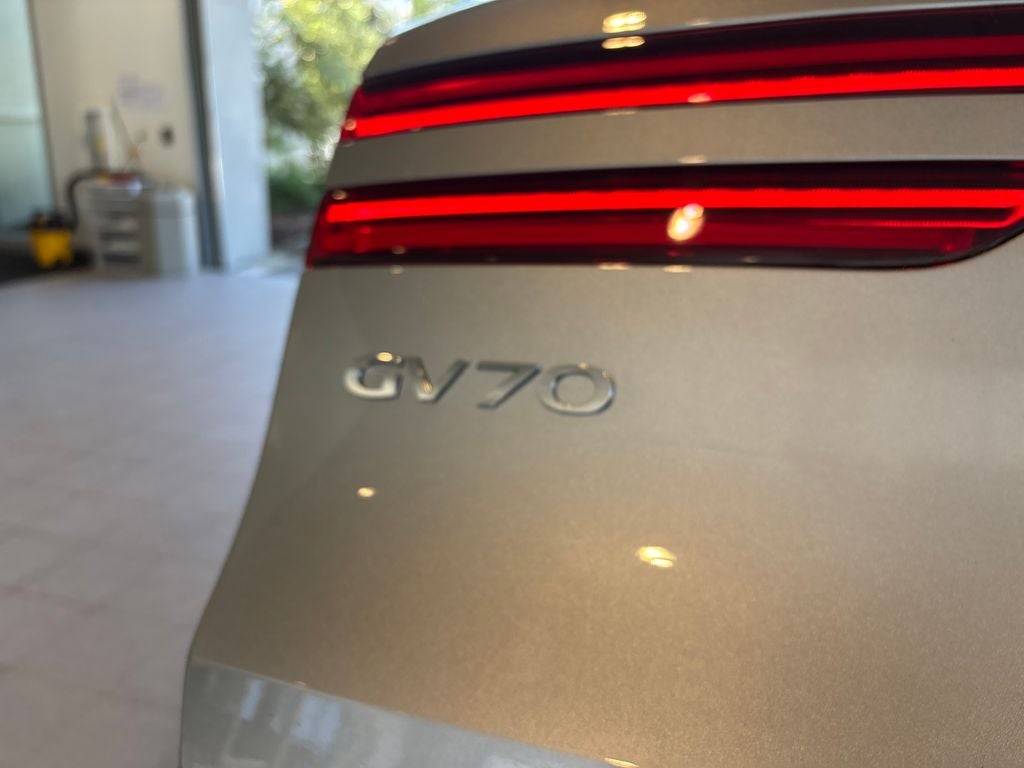 2026 Genesis GV70 2.5T Advanced