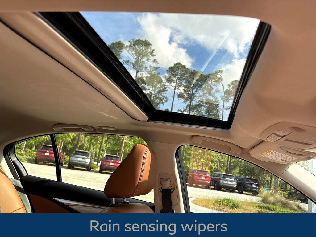 2023 INFINITI Q50 LUXE