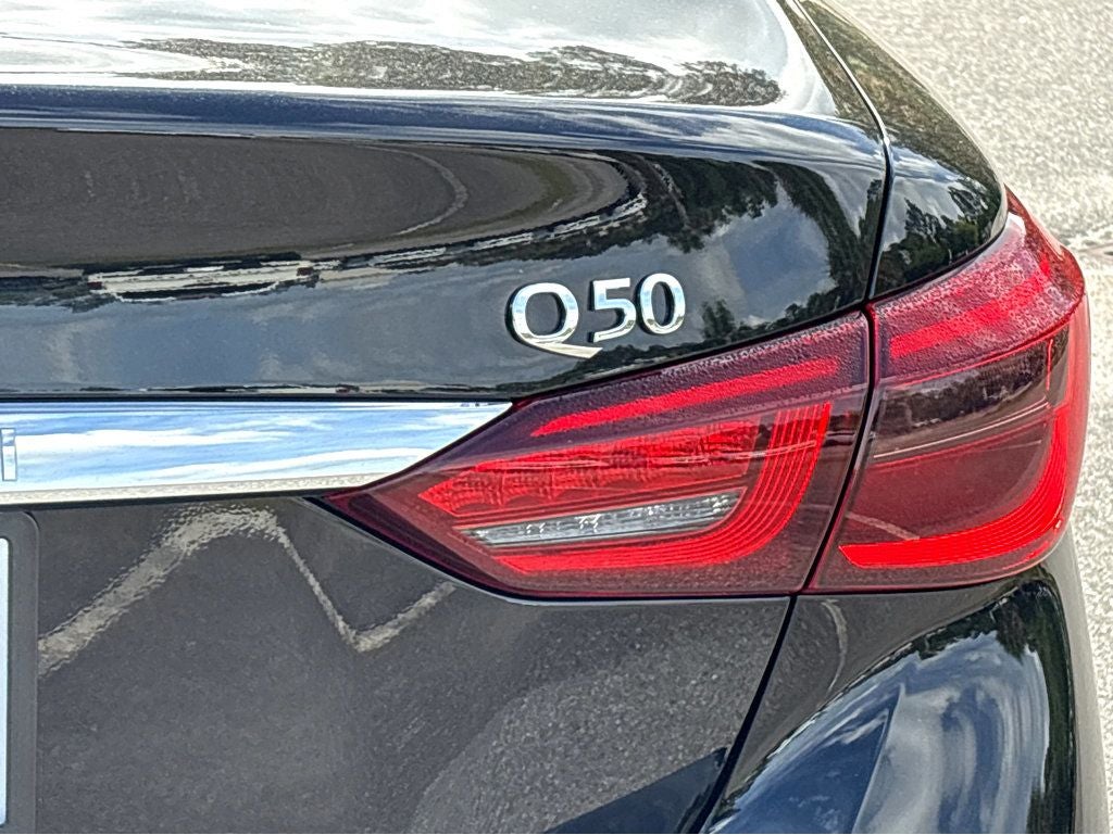 2023 INFINITI Q50 LUXE