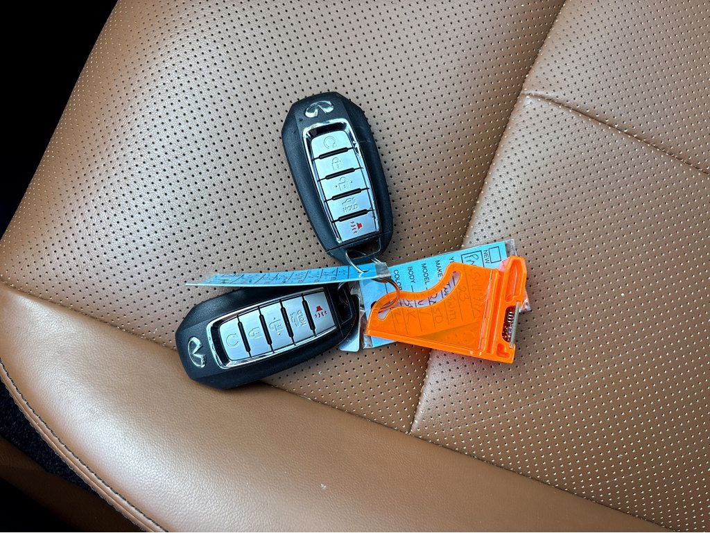 2023 INFINITI Q50 LUXE