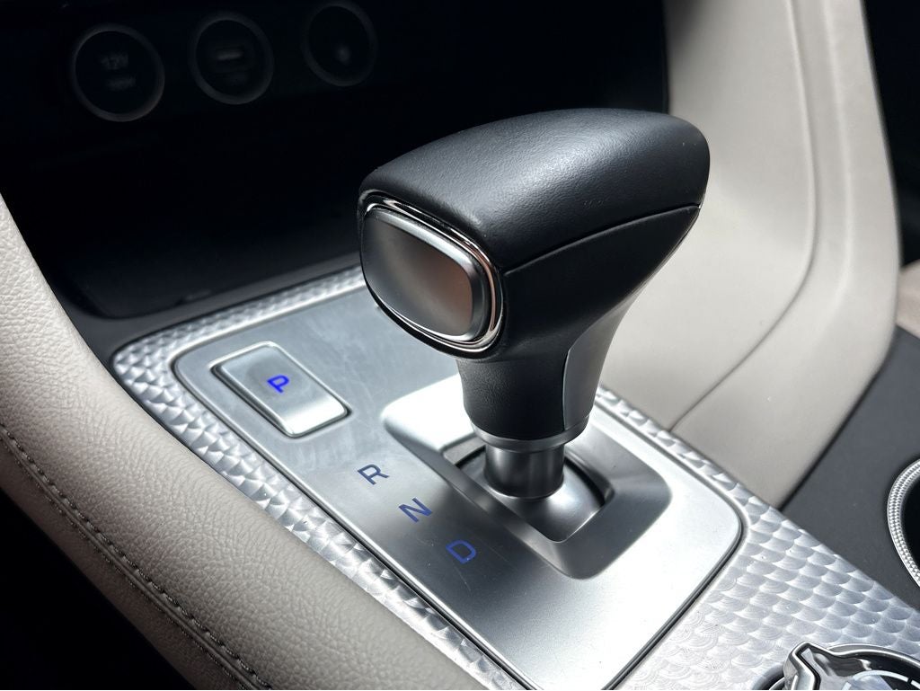 2027 Genesis G80 2.5T Advanced