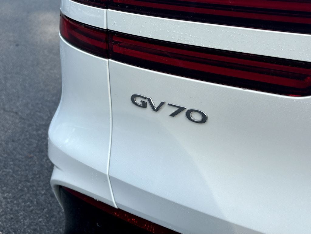 2026 Genesis GV70 2.5T Advanced