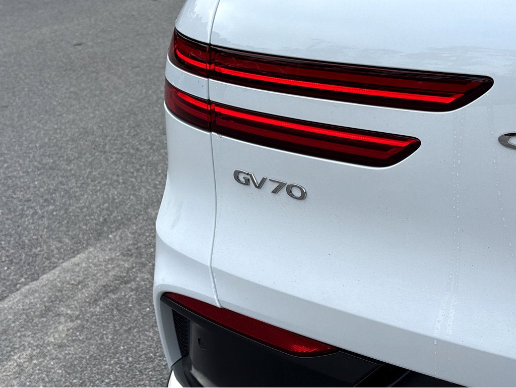 2026 Genesis GV70 2.5T Advanced