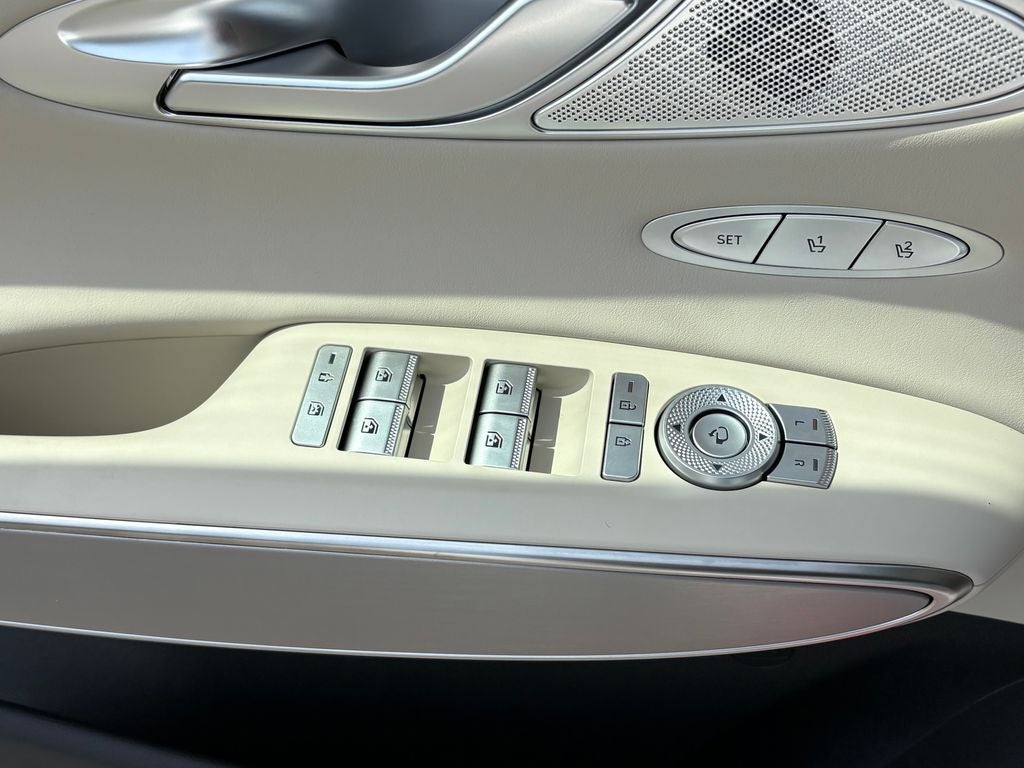 2027 Genesis GV70 2.5T Select