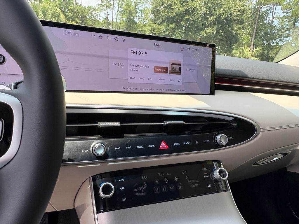 2027 Genesis GV70 2.5T Select