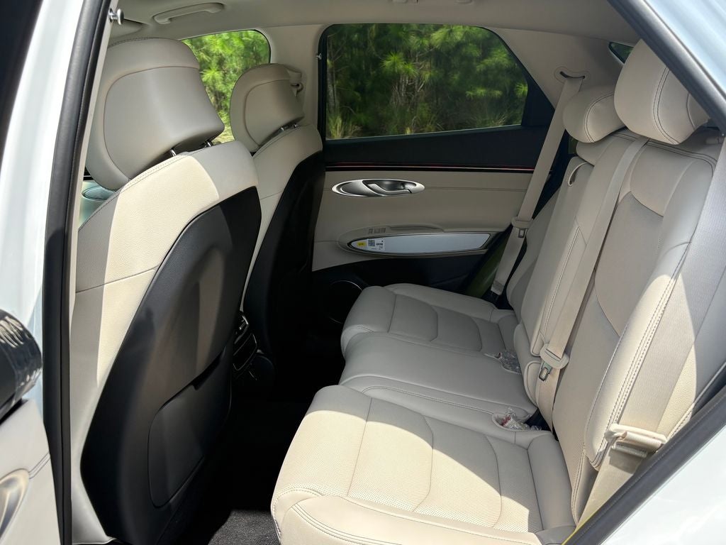2027 Genesis GV70 2.5T Select