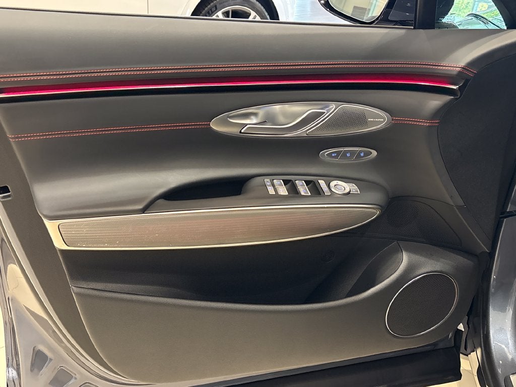 2027 Genesis GV70 2.5T Sport Prestige