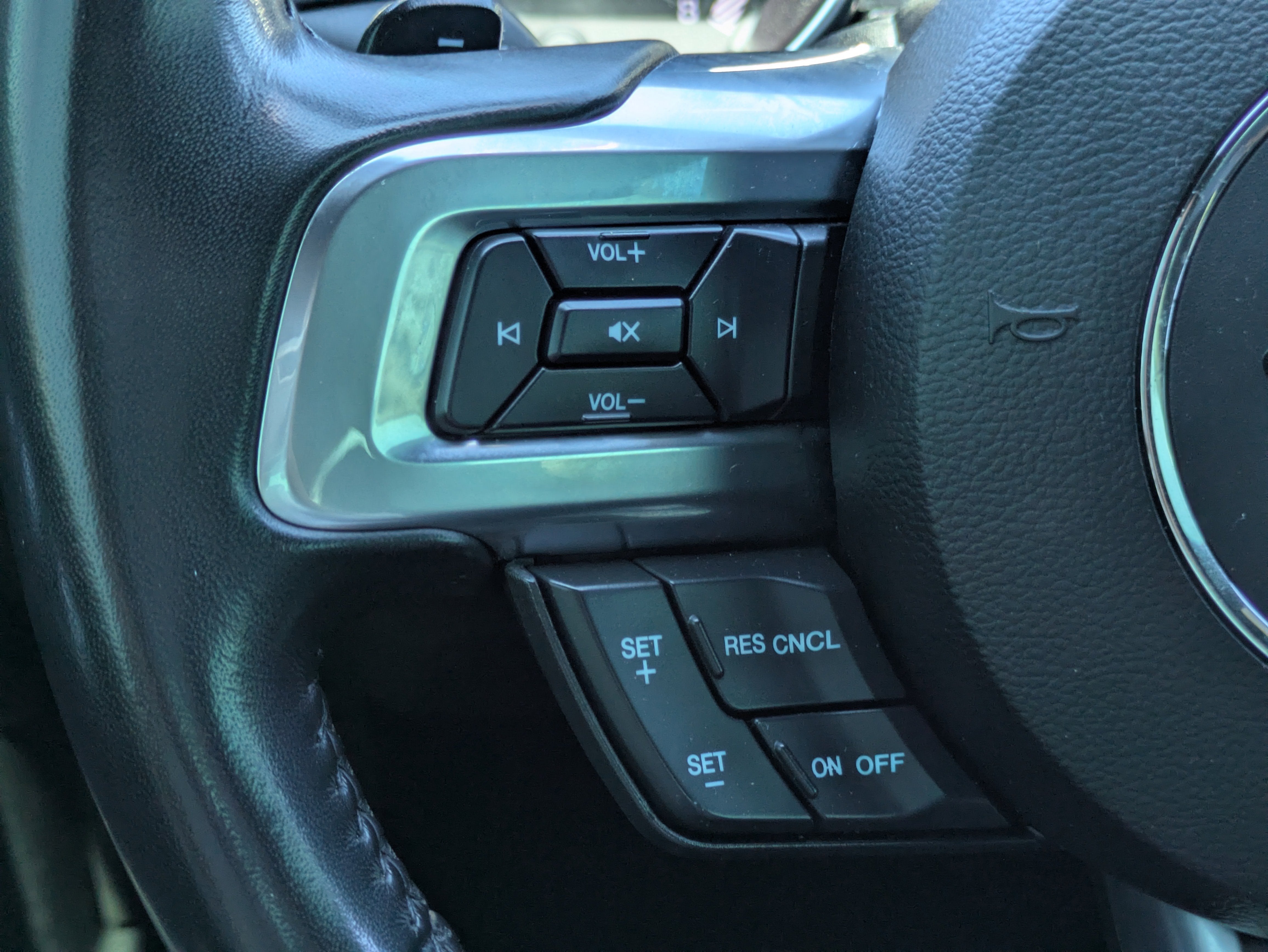 2020 Ford Mustang EcoBoost