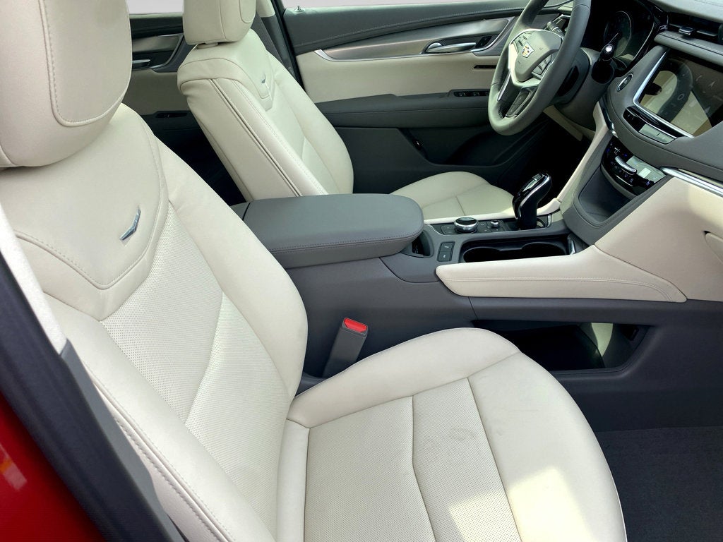 2025 Cadillac XT5 Premium Luxury