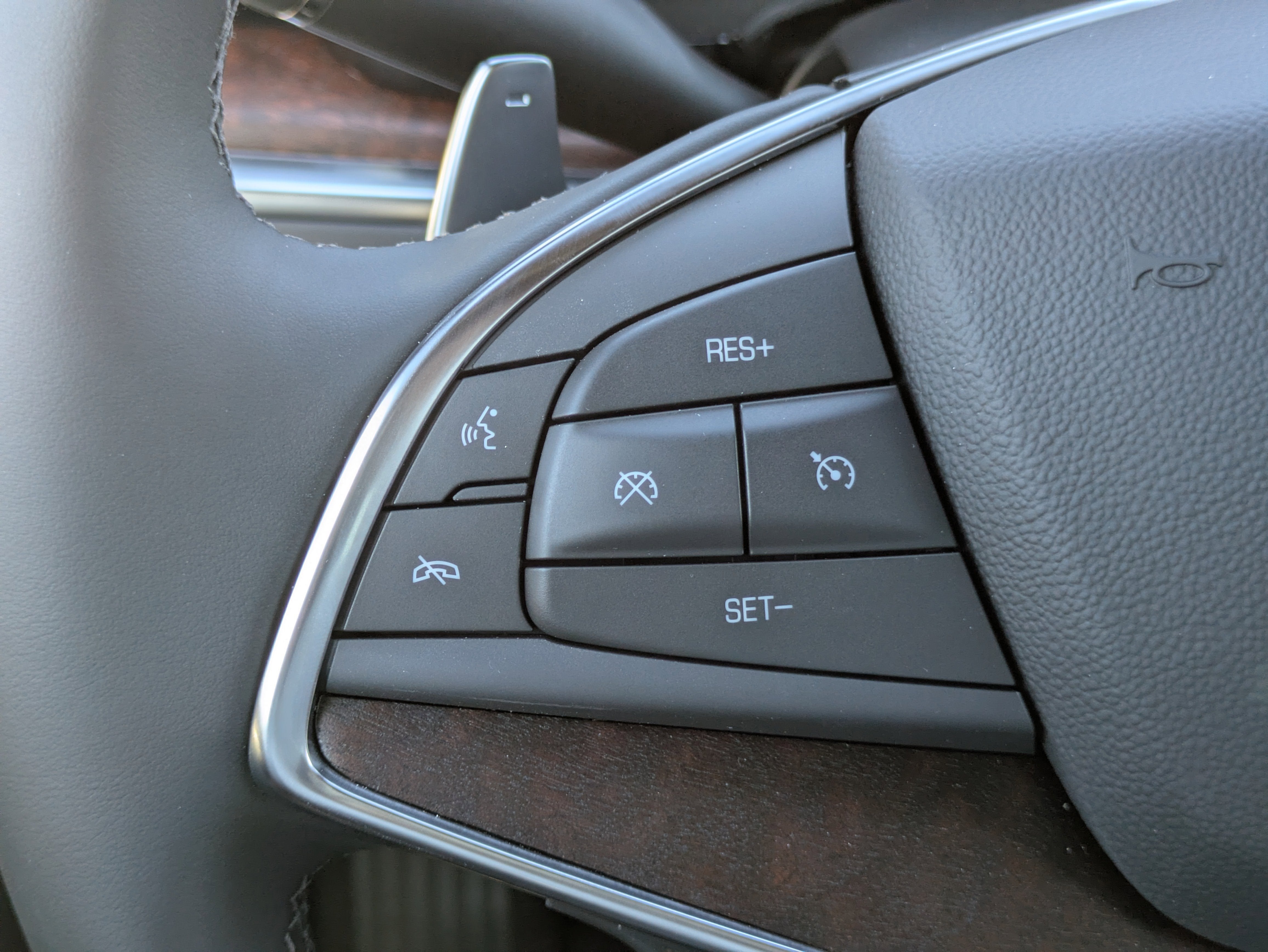 2025 Cadillac XT5 Sport