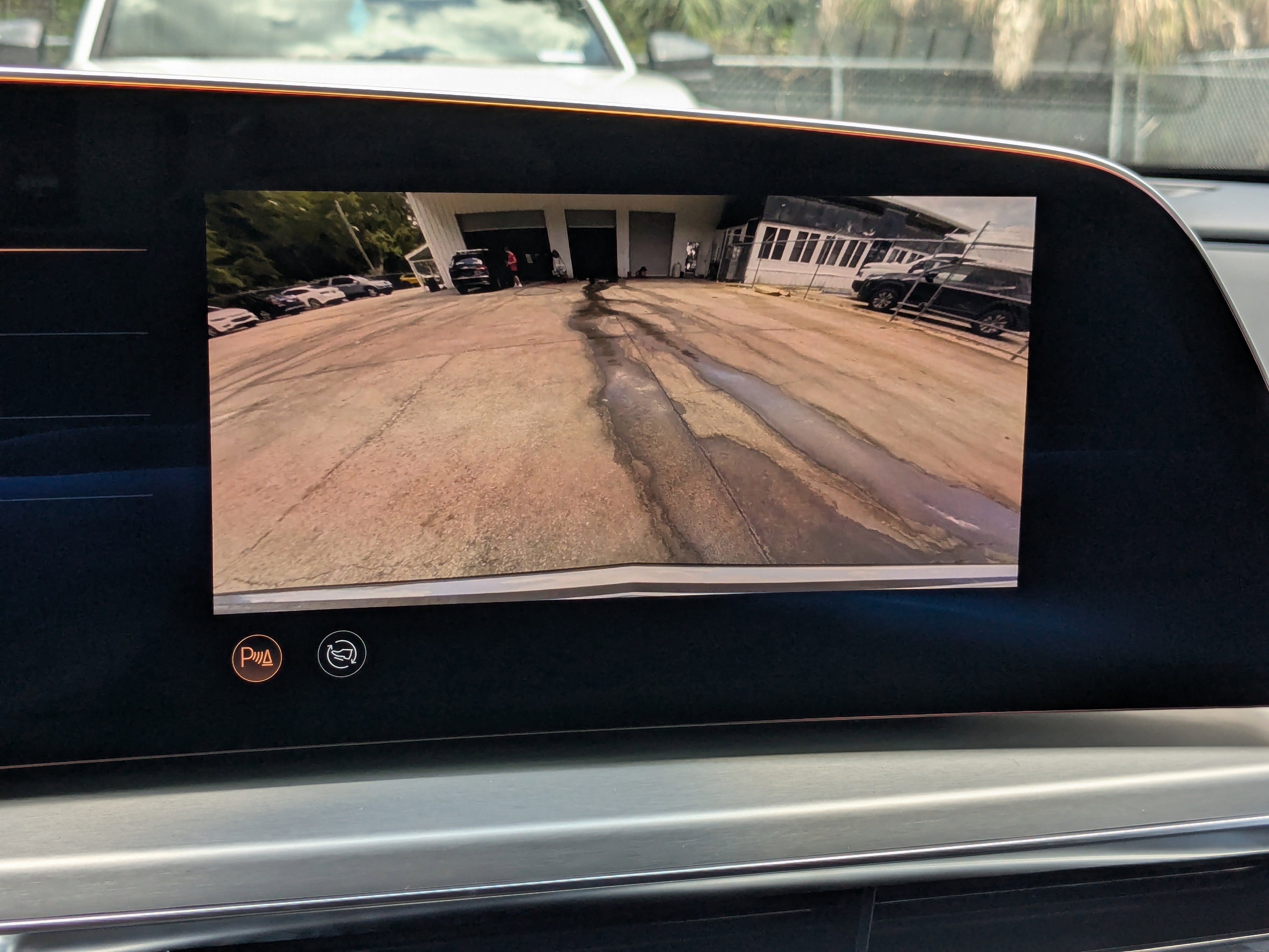 2025 Cadillac LYRIQ Luxury 1