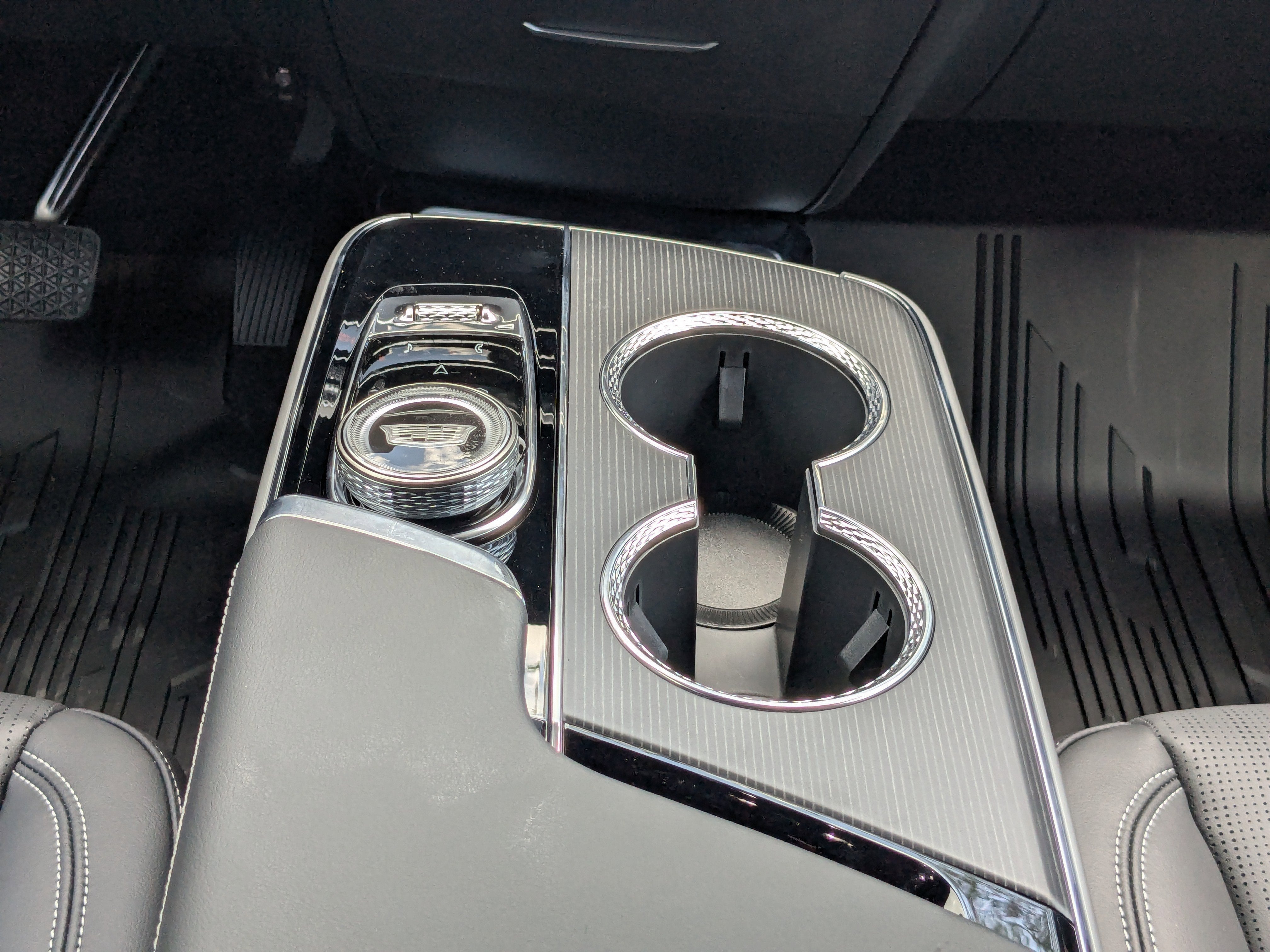 2025 Cadillac LYRIQ Luxury 1