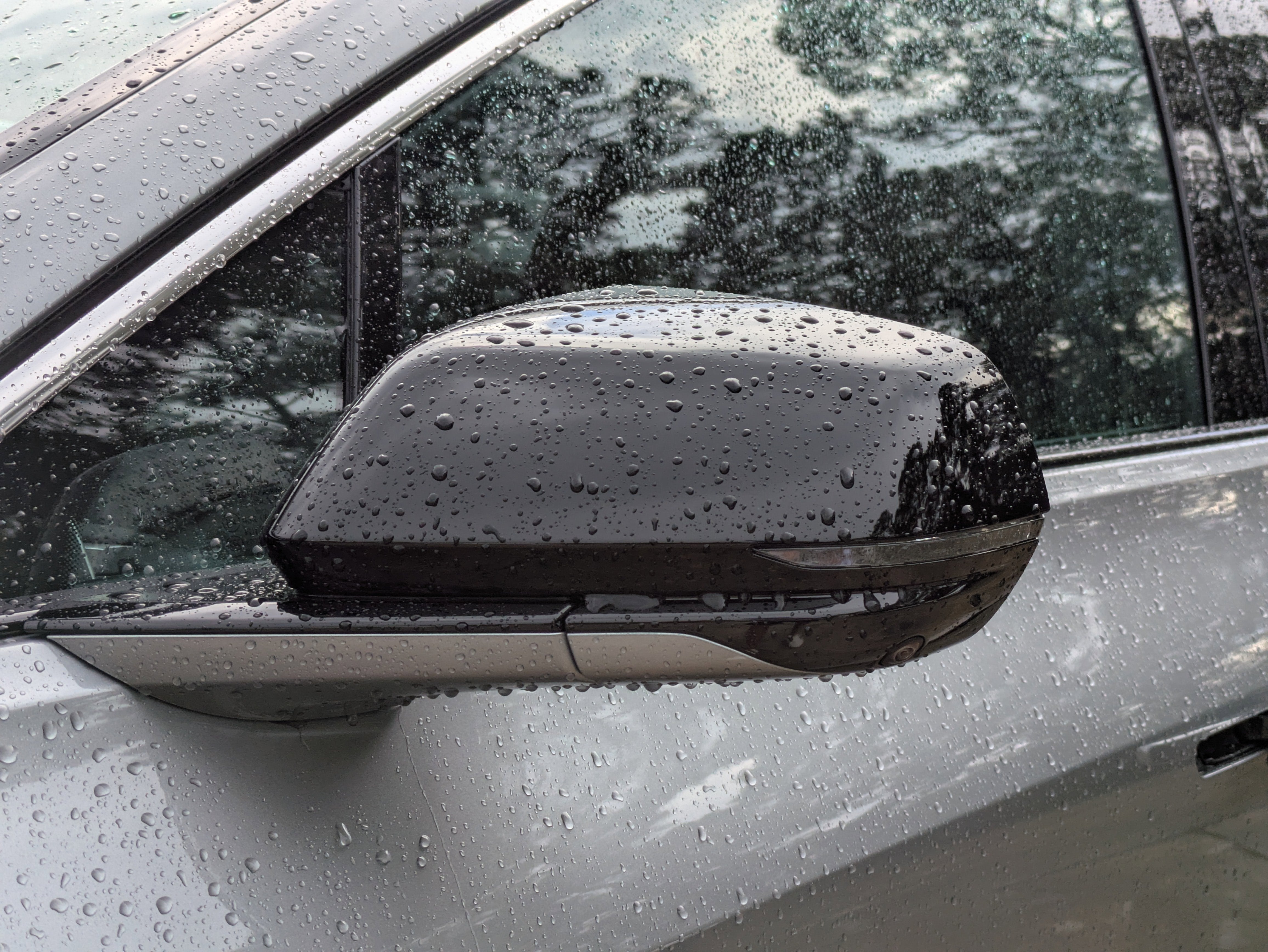 2025 Cadillac LYRIQ Luxury 1