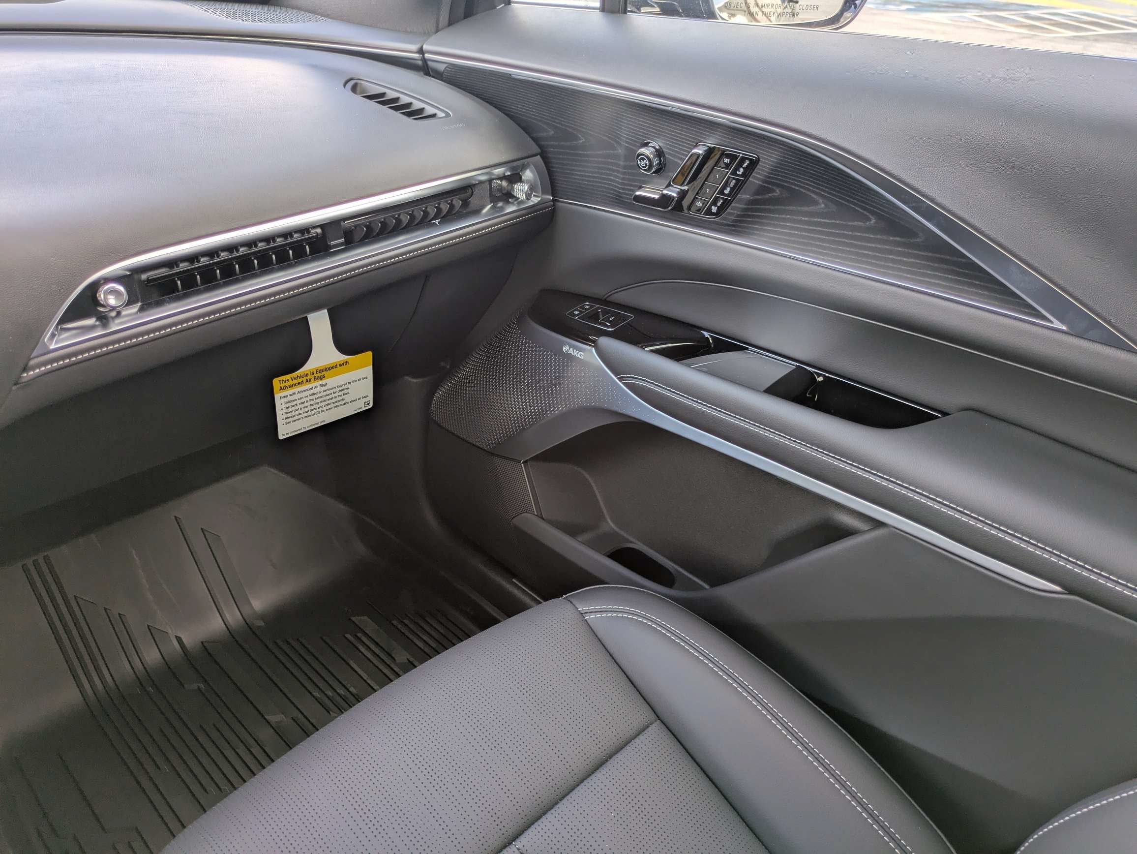 2026 Cadillac LYRIQ Premium Sport
