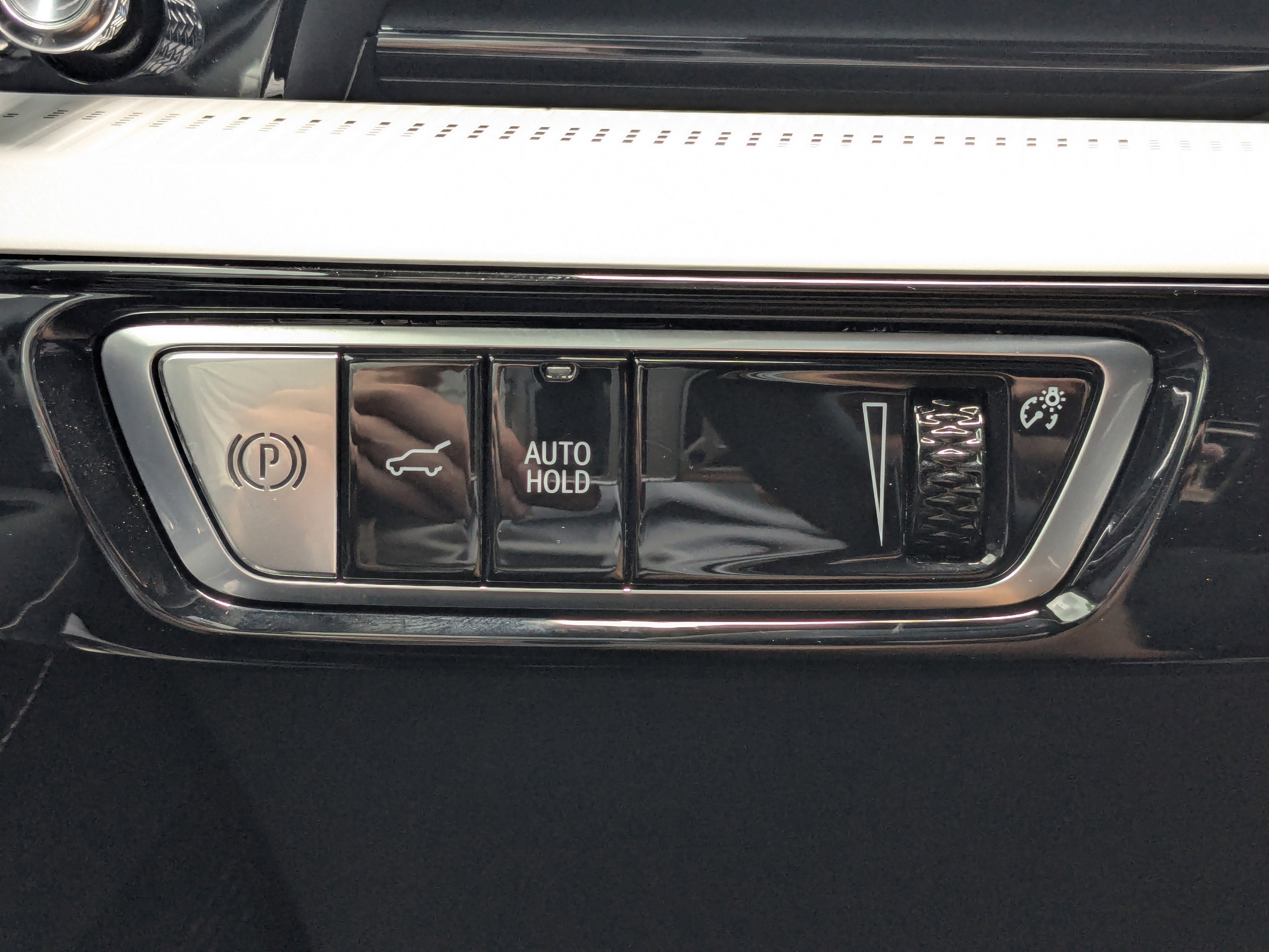 2025 Cadillac OPTIQ Sport 1