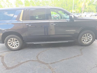 2023 Chevrolet Suburban LT