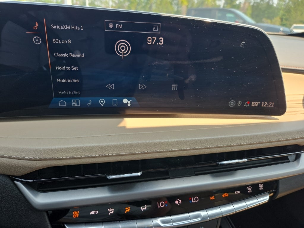 2024 Cadillac XT4 Premium Luxury