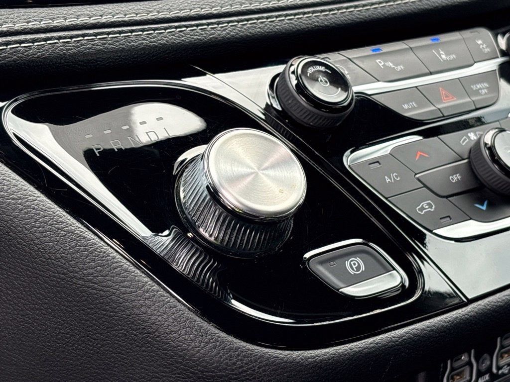 2024 Chrysler Pacifica Touring