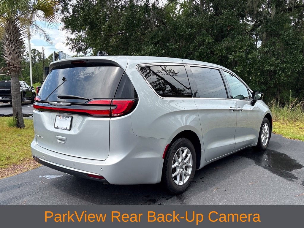 2024 Chrysler Pacifica Touring