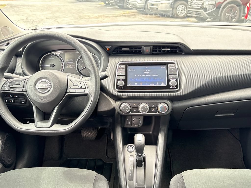 2025 Nissan Kicks Play S