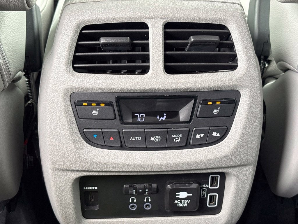 2022 Honda Pilot Touring 7-Passenger