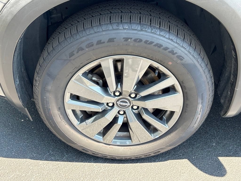 2024 Nissan Pathfinder SV