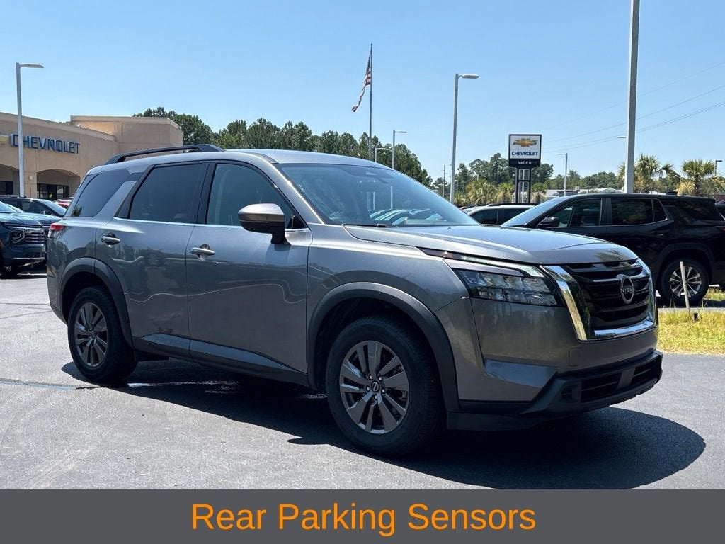 2024 Nissan Pathfinder SV