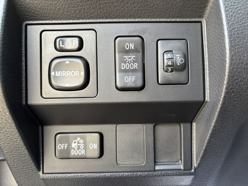 2017 Toyota Tundra 2WD SR